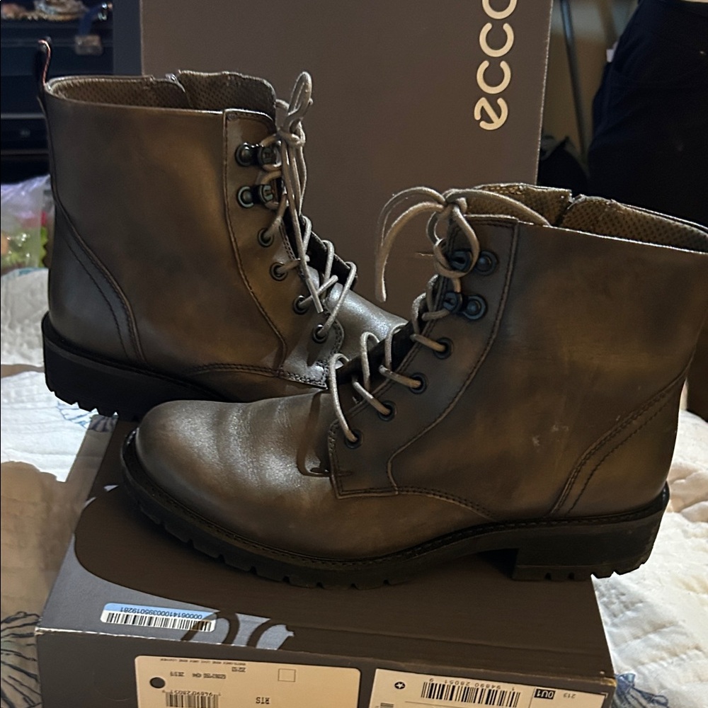 Ecco Women's Gray Leather Moto Boots